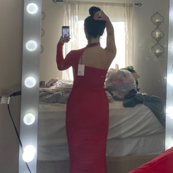 Red one sleeve midi dress - Picture 2 of 5
